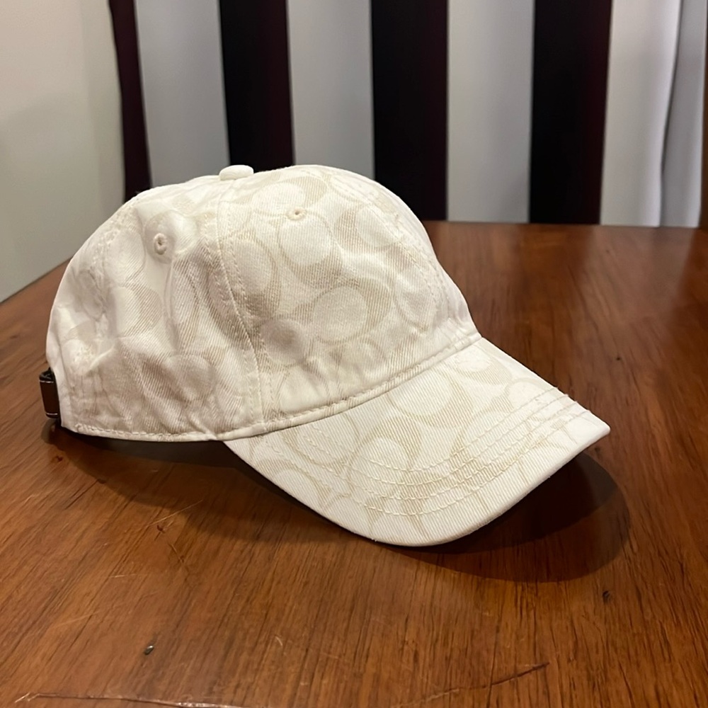 Coach New York Signature Ball Cap Hat Chalk new strap back